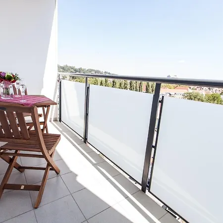 Rafael Kaiser - Sunlight شقة *